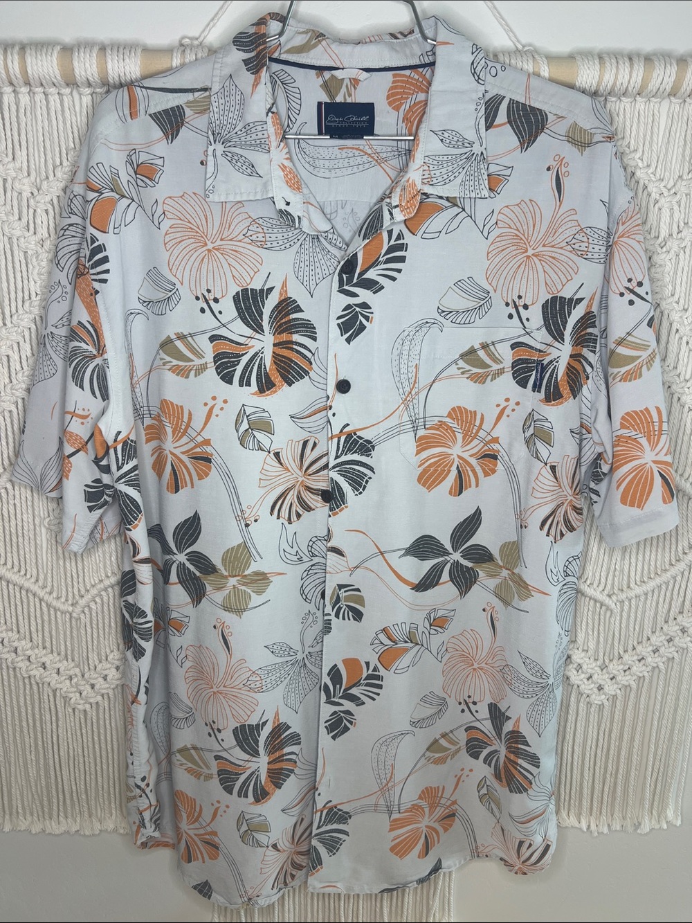 Sundown Outfitters gray Floral Short-Sleeve Button-Down Shirt